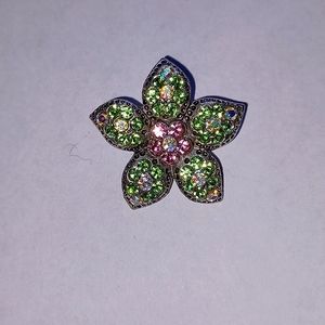 Flower pendent